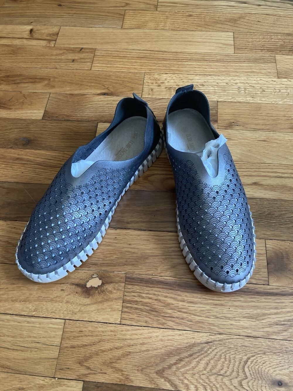 Ilse Jacobsen Flats Womens Size EU 38 US 7.5-8 Silver Tulip Slip On Casual Shoes